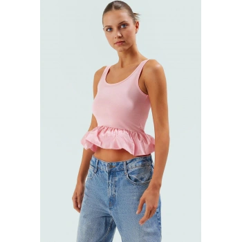 Fitted Havuz Yaka Crop Bluz 96% Pamuk Yazlık Örme Kumaş Zarifane Tasarım Modern Stil