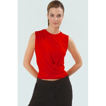 Fitted Kolsuz Bluz Viskoz Kumaş Büzgü Detay Crop Boy Şık Görünüm Modern Stil