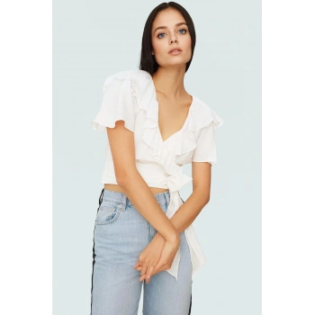 Fitted V Yaka Bluz Kısa Kollu Flamlı Pamuk Günlük Şıklık Şık Görünüm Seçkin Malzeme