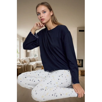 Galaksi Desenli Örme Pijama Takımı; Rahat ve Şık Görünüm Özenle Seçilmiş