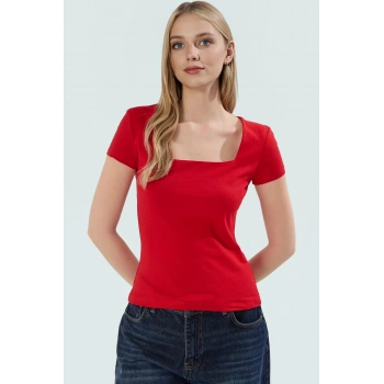 Günlük Kullanım İçin Kısa Kollu Örme Bluz Fitted Kare Yaka Likralı Penye Rahat