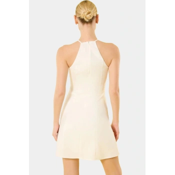 Halter Yaka Mini Elbise Yazın Şıklığı İçin İdeal Seçim Trend Tasarım Zarifane