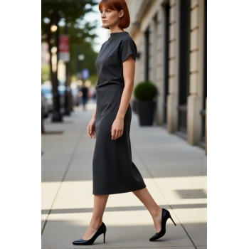 Kadın A Kesim Düşük Kısa Kol Midi Boy Düz Desen Degaje Yaka Büzgülü Dokuma Elbise Modern Şıklık