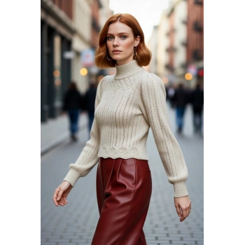 Kadın Ajurlu Örgü Detaylı Dik Yaka Fitted Crop Kazak Balon Kolları İle Kışa Özel Trend Bir Stil