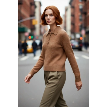 Kadın Alpaka Karışımlı Triko Kazak Polo Yaka Tasarımıyla Kış Günlerine Özel Şık ve Konforlu Stil