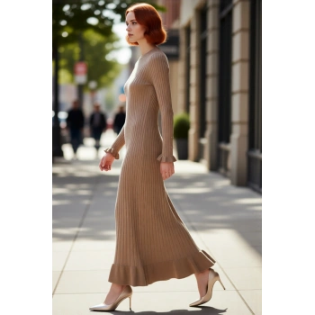 Kadın Bej Ribana Triko Maxi Elbise Eteği Fırfırlı İncili Düşük Kol Bisiklet Yaka Tasarımı Kaliteli