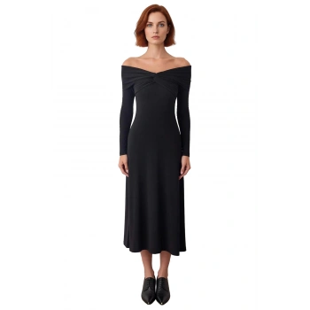 Kadın Carmen Yaka Düşük Kollu Uzun Maxi Örme Elbise Siyah A Line Kesim Büzgü Detaylarıyla Kaliteli