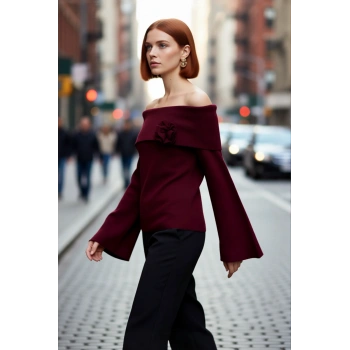 Kadın Carmen Yaka Gül Detaylı Triko Kazak Zarif Şık Regular Kalıp Çan Kol Gündüz Gece Kombin