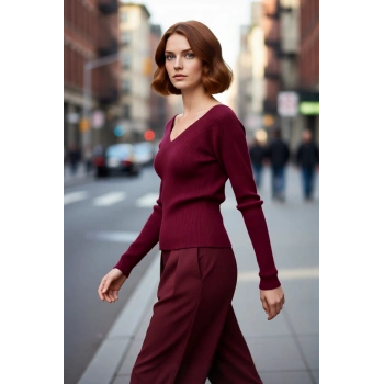 Kadın Casual Fitted Triko Kazak V Yaka Standart Kollu Ajurlu Detaylı İnce Yapısıyla Günlük Şıklık