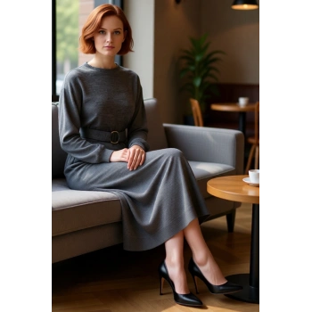 Kadın Casual Triko Maxi Elbise Kemer Detaylı Bisiklet Yaka Uzun Kol Modern Günlük Stil Rahatlığı