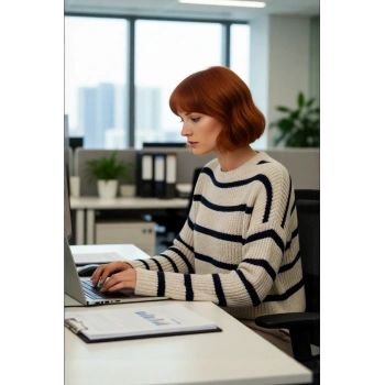 Kadın Crop Boy Akrilik Triko Kazak Bisiklet Yaka Geniş Kalıp Çizgili Soğuk Havalara Uygun Kaliteli