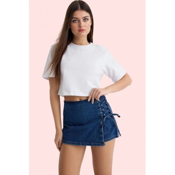 Kadın Denim Şort Etek Bağcıklı Detay Kısa Boy Pamuklu Yazlık Günlük Kullanım Modern Tasarım