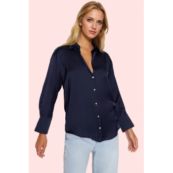 Kadın Dokuma Saten Gömlek Günlük Şıklığıyla Büyülüyor Hafta Sonu Yaz Aylarının Vazgeçilmezi