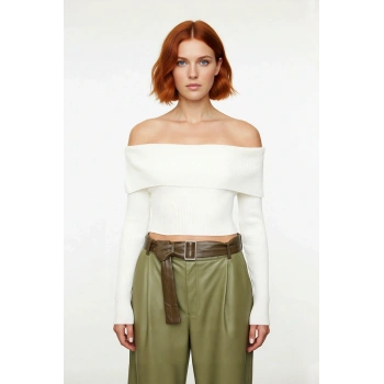 Kadın Ekru Carmen Yaka Fitted Crop Triko Kazak İlkbahar Sonbahar İçin Şık Ve Basic Tasarım