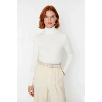 Kadın Ekru İnce Balıkçı Yaka Fitted Kalıp Triko Kazak İlkbahar Sonbahar Günlük Şıklığı Kaliteli