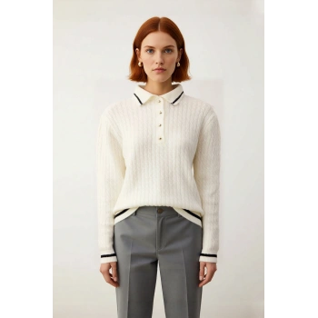Kadın Ekru Regular Kalıp Polo Yaka Düşük Kol Renk Bloklu Orta Kalınlık Triko Kazak Günlük Şıklık