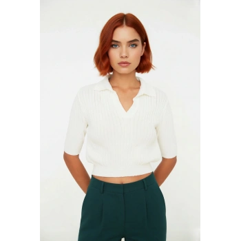 Kadın Ekru Regular Kalıp Polo Yaka Kısa Kollu Fitilli Triko Crop Bluz Günlük Kombinler İçin Şık