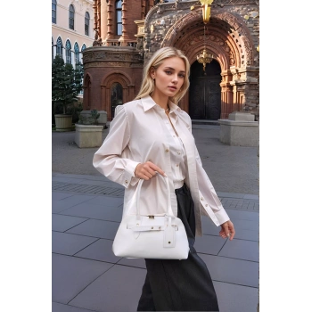 Kadın El ve Omuz Çantası Retro Tasarım Vegan Deri Altın Detaylar Günlük Kullanım Modern Stil