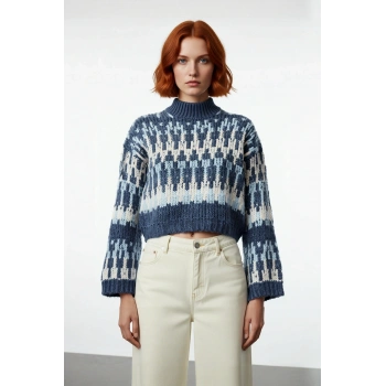 Kadın Etnik Desenli Oversize Dik Yaka Düşük Kol Kalın Crop Triko Kazak Kışlık Günlük Şıklık