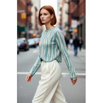 Kadın Fashion Forward Akrilik Regular Kalıp Crop Boy Uzun Kol Hayvan Desenli Triko Kazak Kaliteli