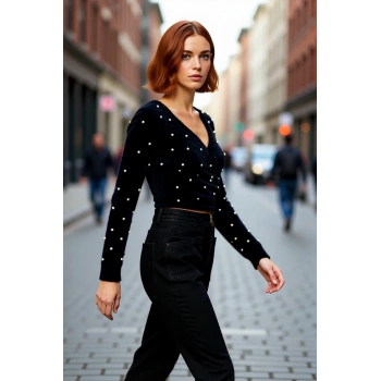 Kadın Fitted Basic V Yaka Siyah Tüylü İnci Detaylı Super Crop Uzun Kollu Triko Kazak İddialı Stil