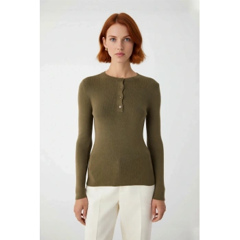 Kadın Fitted Bisiklet Yaka Düğmeli Fitilli Triko Kazak İlkbahar Sonbahar Günlük Şık Ve Modern