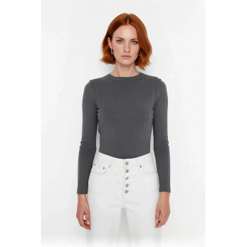 Kadın Fitted Bisiklet Yaka Uzun Kollu Basic Triko Kazak İlkbahar Sonbahar Şıklığına Zarif Dokunuş