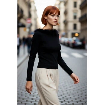 Kadın Fitted Kayık Yaka Tüylü Detaylı Triko Kazak Uzun Kollu Zarif Gündüzden Geceye Şıklık