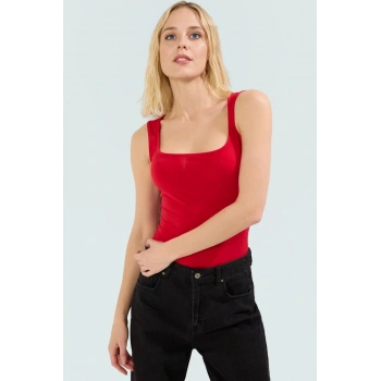 Kadın Fitted Örme Bluz Kare Yaka Kolsuz Basic Özel Tasarım Şık Görünüm Profesyonel