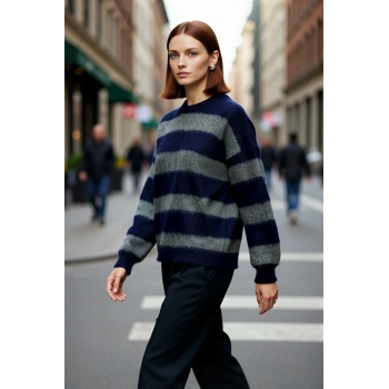 Kadın Geniş Kalıp Çizgili Triko Kazak Rahat Bisiklet Yaka Tasarımı Kış Günleri İçin Konforlu Seçim