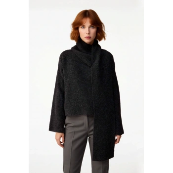 Kadın Gri Regular Kalıp Kalın Düşük Kol Şal Yaka Crop Triko Kazak Kış Sezonu Günlük Stil İçin İdeal