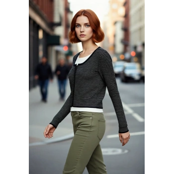 Kadın İnce Triko Çizgili Bisiklet Yaka Standart Kol Rahat Crop Hırka Casual Kullanım Kaliteli