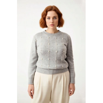 Kadın İnci Detaylı Regular Kalıp Bisiklet Yaka Triko Kazak Soğuk Günlerde Konforlu ve Şık Bir