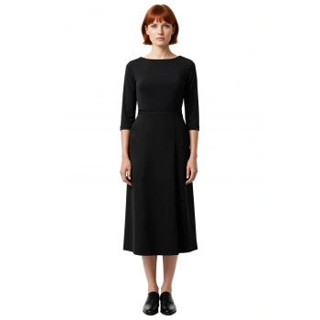 Kadın Kayık Yaka 3 4 Kol Midi Elbise Skater Kesimiyle Modern Ve Zamansız Bir Görünüm Sunar