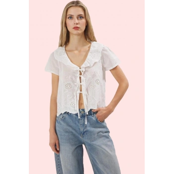 Kadın Kısa Kollu Nakış Detaylı Gömlek Pamuk Yazlık İş Gömleği Günlük Kullanım Modern Tasarım