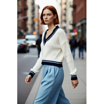 Kadın Kolej Temalı V Yaka Akrilik Oversize Triko Kazak Rahat Düşük Kol Crop Kış Stili. Kaliteli