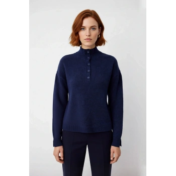 Kadın Lacivert Regular Kalıp Dik Yaka Düşük Kol Triko Kazak Günlük Şıklık Ve Konfor Sunar Kaliteli
