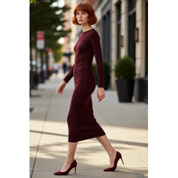 Kadın Maxi Boy Triko Merserize Görünümlü Uzun Kollu Düz Kayık Yaka Şık Rahat Elbise Sonbahar