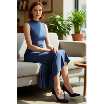 Kadın Midi Boy Abiye Elbise Skater Kalıp Dik Yaka Kolsuz Düz Desen Şık ve Zarif Görünüm Sunar