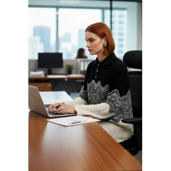 Kadın Modern Jakar Dokuma Renk Bloklu Polo Yaka Uzun Kollu Fitted Triko Kazak Soğuklara Meydan Okur
