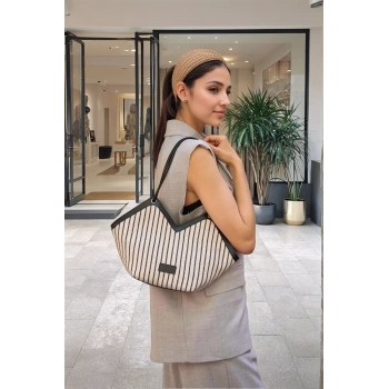 Kadın Örgü Dokulu Deri Kenarlı Omuz Taşımalı Fermuarlı Geniş Hacimli Tote Çanta