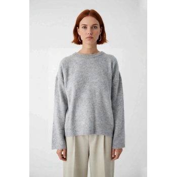 Kadın Oversize Düz Bisiklet Yaka Düşük Kol Triko Kazak Kışlık Rahat Şık Günlük Kombinler İçin