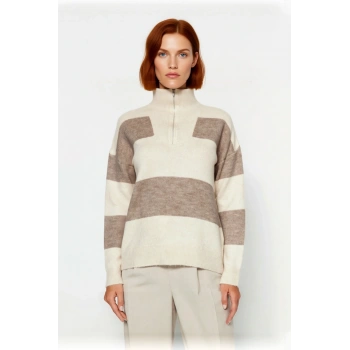 Kadın Oversize Fermuarlı Çizgili Dik Yaka Düşük Kollu Triko Kazak Kış Günleri İçin Şık Seçim