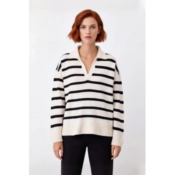 Kadın Oversize Polo Yaka Çizgili Triko Kazak Rahat Dokusuyla Kış Sonbahar Kombinlerinin Vazgeçilmezi