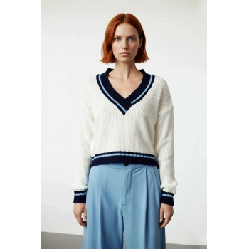 Kadın Oversize V Yaka Renk Bloklu Triko Kazak Soğuk Havalar İçin Basic Crop Uzun Kol Stil.