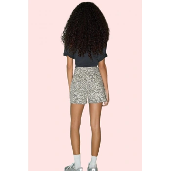 Kadın Pamuk Denim Şort Yüksek Bel City Short Kalıp Geniş Paça Çok Leopar Desenli Günlük Kombinler