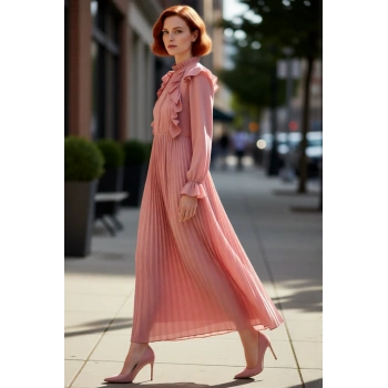 Kadın Piliseli Maxi Elbise Dik Yaka Balon Kol Tasarımıyla Şık Ortamlara Özel Zarafet Sunar