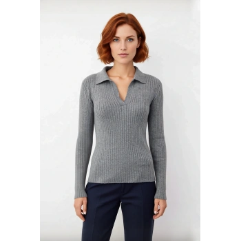 Kadın Polo Yaka Fitilli Triko Kazak Fitted Kesimiyle Günlük Şıklık Sunar Soğuk Havalar İçin İdeal