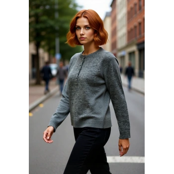 Kadın Rahat Kesim Triko Kazak Reglan Kol Bisiklet Yaka Düğme Detaylı Kış Modası Günlük Şıklık