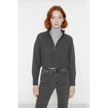 Kadın Regular Fit Crop Dik Yaka Fermuarlı Selanik Örgü Akrilik Triko Kazak Kışlık Kombinlerin